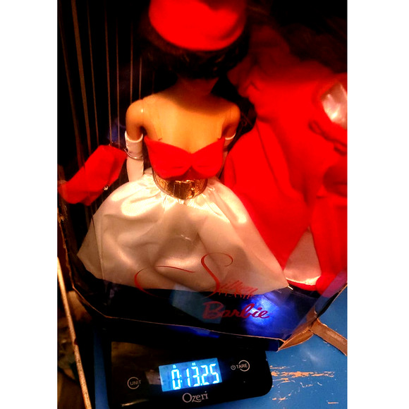 1997 Silken Flame Barbie Collectors Edition 1962 Reproduction Barbie NIB - Picture 10 of 10